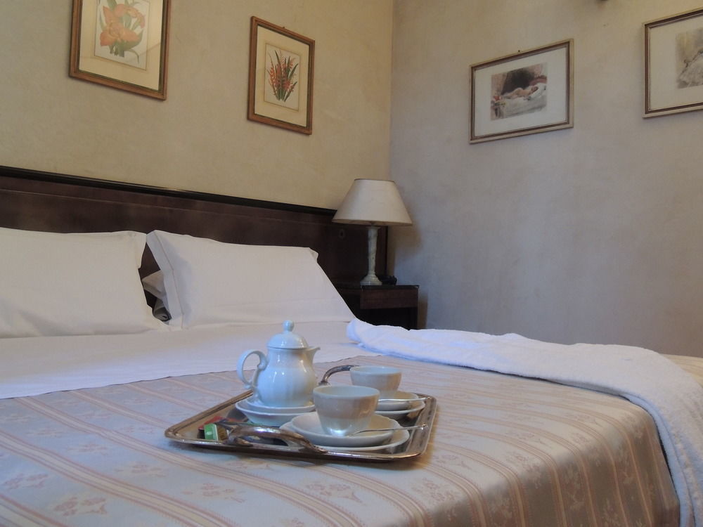 Hotel Verdi Boutique Hotel Parma Luaran gambar